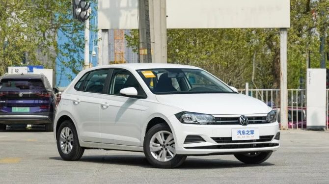 В России появились хэтчбеки Volkswagen Polo за 2,3 млн рублей