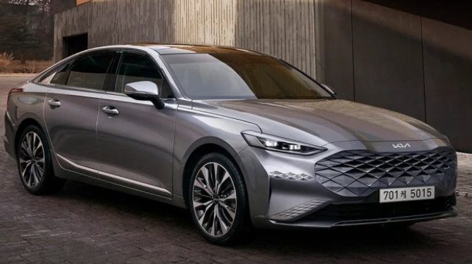 Седан Kia K8 появился у дилеров по цене от 5,96 млн рублей