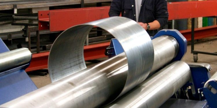 Вальцовка металла — технология, применение и особенности
