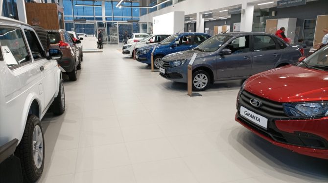 АВТОВАЗ рассказал о запасах автомобилей у дилеров