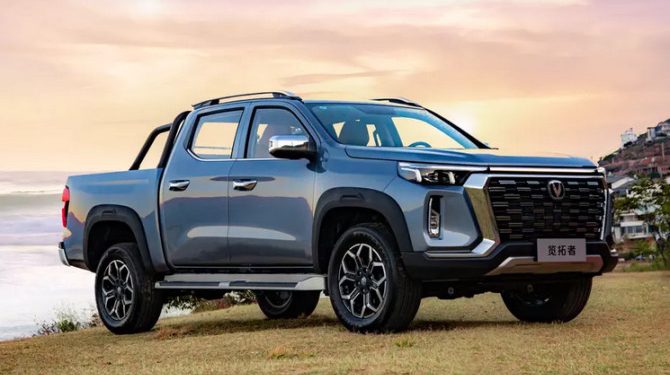 Changan привезет в Россию пикап и новый кроссовер