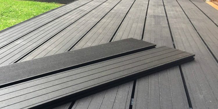 Террасная доска: что это такое, где и зачем ее устанавливают, как выбрать правильно?