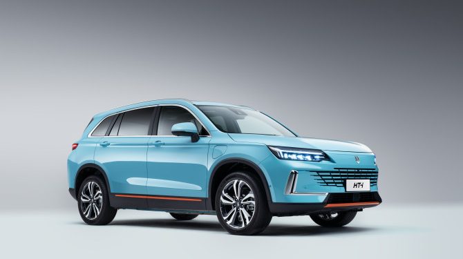 Гибридный кроссовер Skywell HT-i поступил в продажу в России