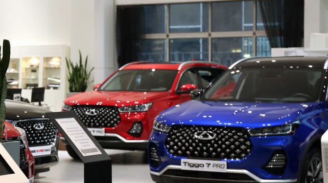 Продажи новых легковых автомобилей в мае выросли в 2,6 раза