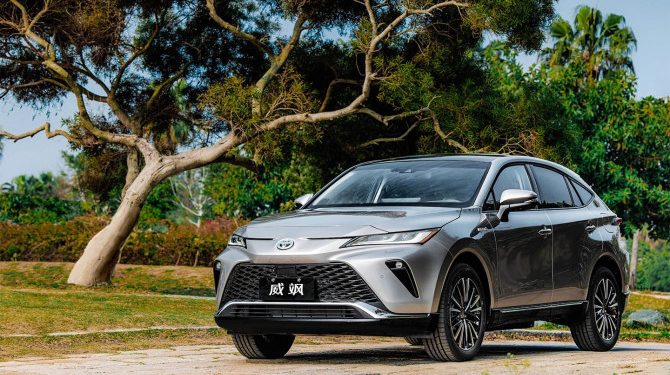 В России появился кроссовер Toyota Venza за 5,59 млн рублей