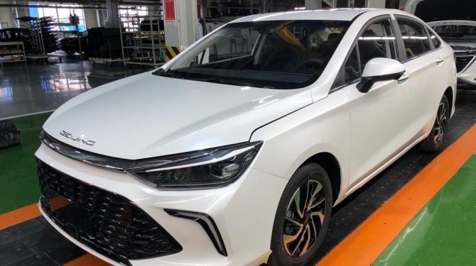 Выпуск автомобилей в апреле 2023 года вырос на треть