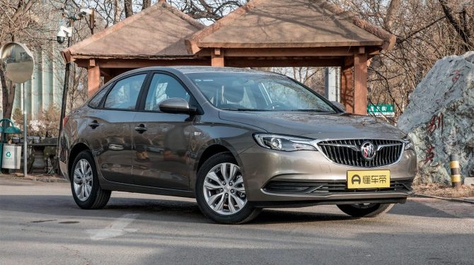 Седан Buick Excelle поступил в продажу за 2,36 млн рублей