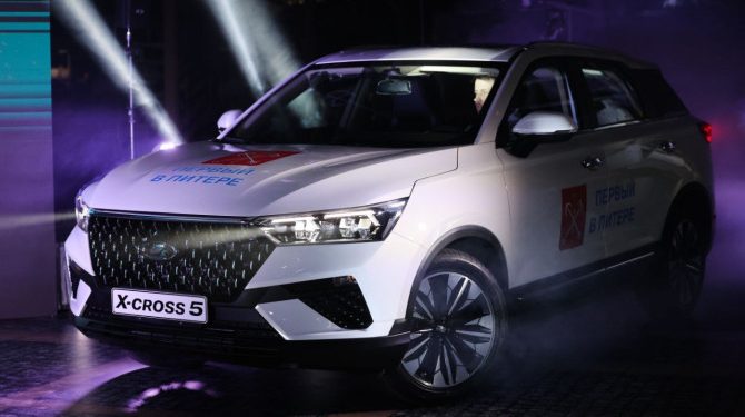 Выпуск легковых автомобилей в июне 2023 года вырос в 3,1 раза