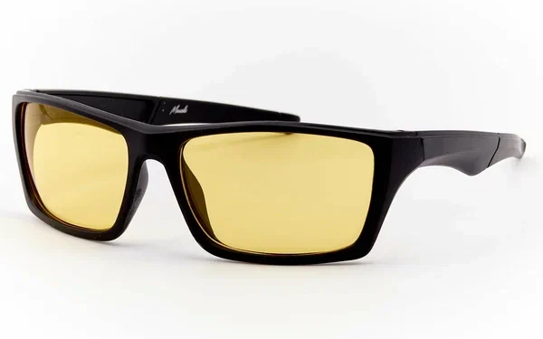 Антибликовые очки для водителей: защитите глаза от всепогодных условий на дороге