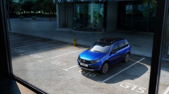 АВТОВАЗ возобновил продажи LADA Granta в версиях Club и Quest