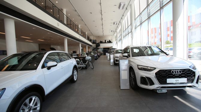 BMW и Audi ограничили работу своих онлайн-сервисов в России