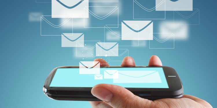 Рассылка смс-сообщений: преимущества, применение и особенности