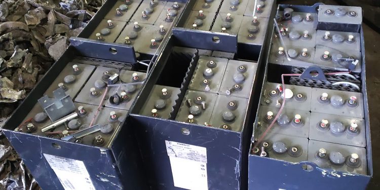 Как продать тяговый аккумулятор правильно? Правила приема использованных тяговых аккумуляторов