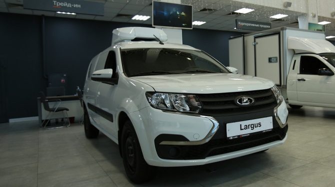 У дилеров появились автомобили LADA Largus из ограниченной партии
