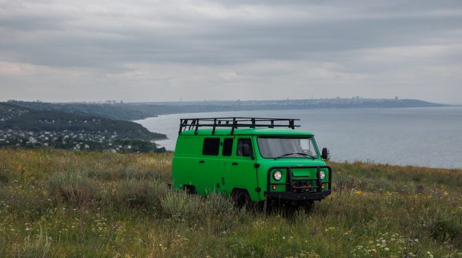 УАЗ начал производство юбилейной серии «Буханки»