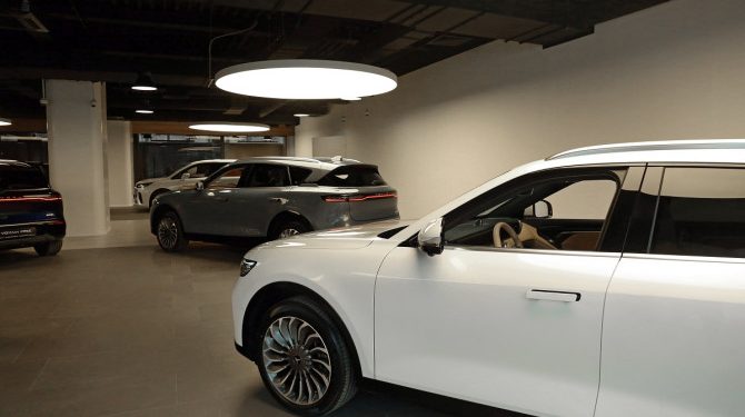 В августе 2023 года цены на автомобили изменились у 15 марок