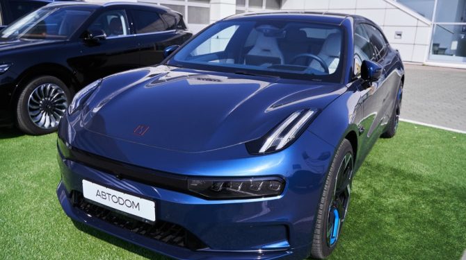 В России начались продажи премиум-электромобилей Zeekr от 6 млн рублей