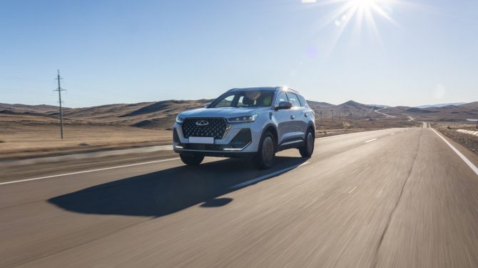 Гибридный кроссовер Chery Tiggo 7 PRO Plug-in Hybrid доберется до России в ноябре