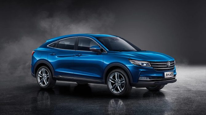 СМИ: на «Автоторе» началась сборка китайского кросс-купе DFSK Fengon iX5