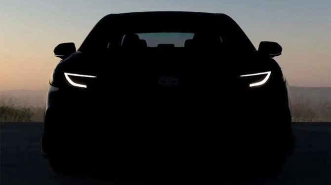 Toyota опубликовала первое изображение новой Camry