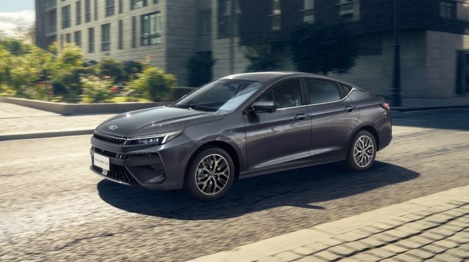 Лифтбек «Москвич 6» получит новую топ-версию в 2024 году