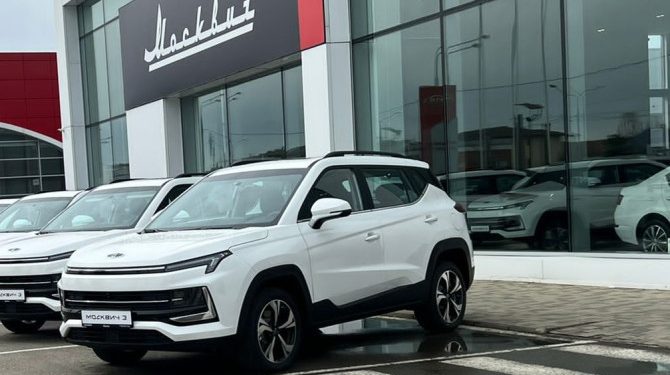 «Москвич» вторую неделю подряд входит в десятку лидеров рынка