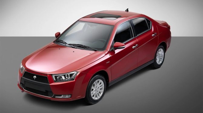 В Россию привезли партию иранских седанов Iran Khodro Dena