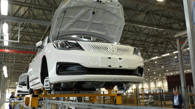 Мишустин поставил цели перед российским автопромом на ближайшие годы