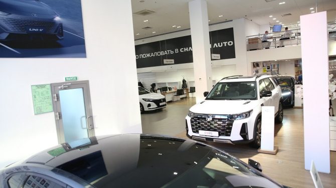 «АВТОСТАТ Оперативка»: сколько автомобилей было продано в январе?