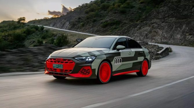 Обновленная модель Audi S3 2025 года стала мощнее