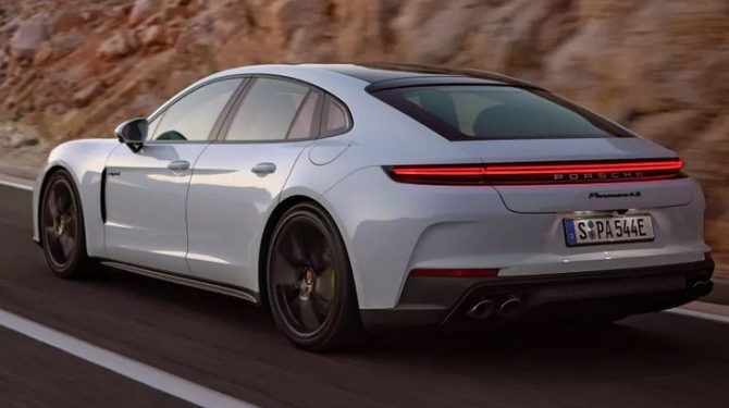 Porsche запустил новые гибридные версии Panamera
