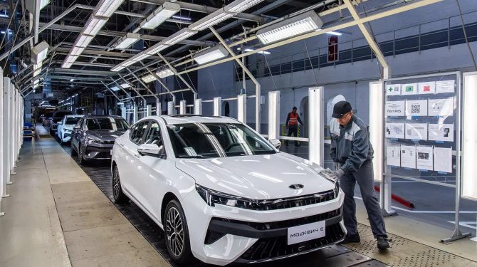 Выпуск легковых автомобилей в 2023 году вырос на 19%