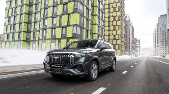 Geely запускает продажи в России нового кроссовера Okavango