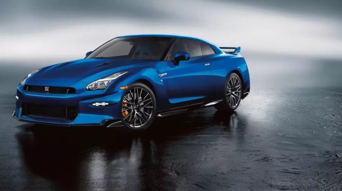 Nissan выпустит прощальные спецверсии спорткара GT-R
