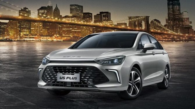 Седан BAIC U5 Plus и кроссовер BAIC X35 получили новые опции в России