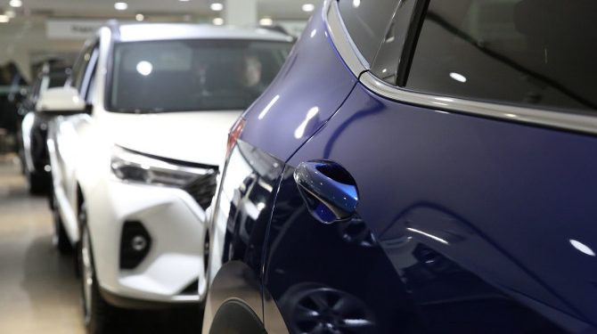 За два месяца в России продали порядка 220 тысяч автотранспортных средств