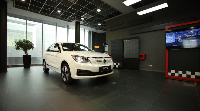 Корпоративные покупатели не проявляют интереса к электромобилям