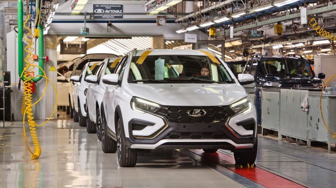 Минпромторг дал прогноз по производству и продажам автомобилей в 2024 году