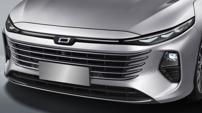 Состоялся анонс продаж в России обновленного лифтбека FAW/Bestune В70