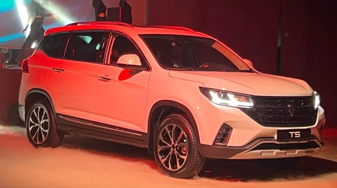 Стали известны характеристики кроссовера Forthing T5 для России