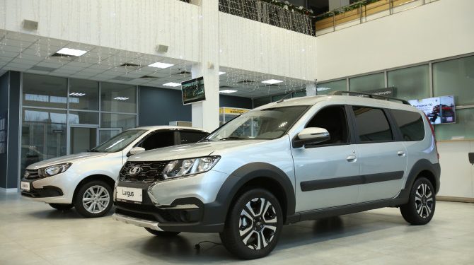 У дилеров закончились автомобили LADA Largus