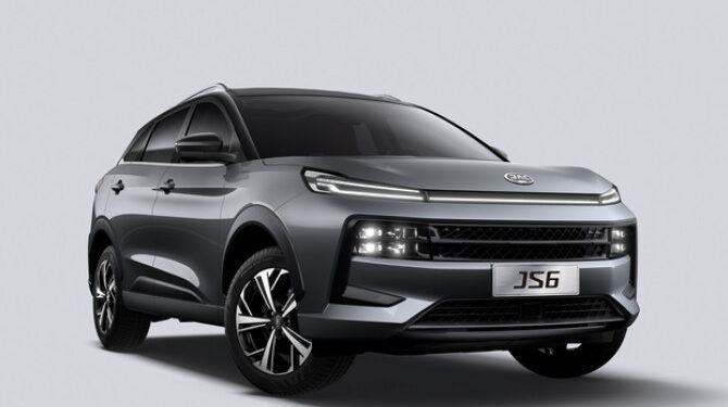 Объявлена стоимость новой топ-версии кроссовера JAC JS6