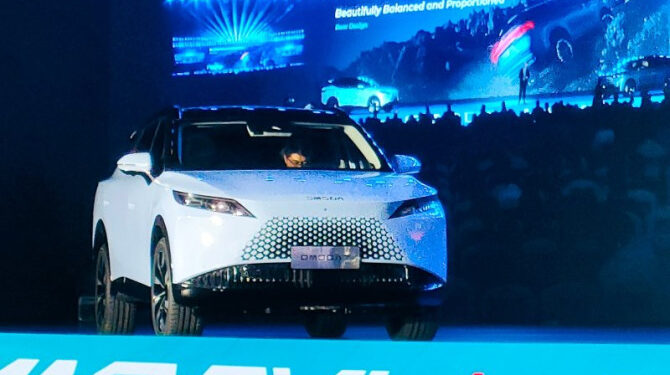 Состоялась премьера кроссовера OMODA C7, который появится в России