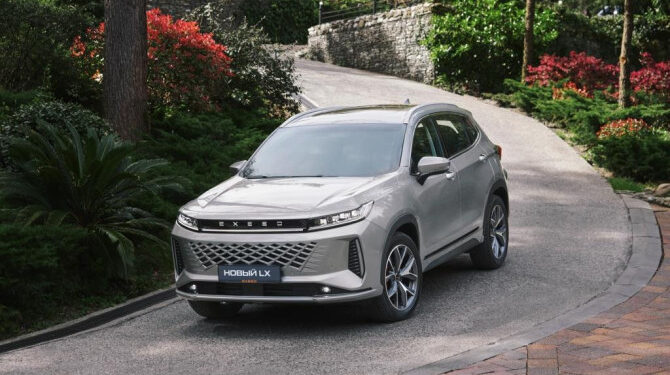 В России стартуют продажи обновленного кроссовера EXEED LX
