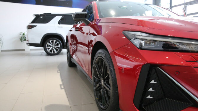 Банк «Открытие»: в мае жители РФ потратили на покупку новых автомобилей 366 млрд рублей