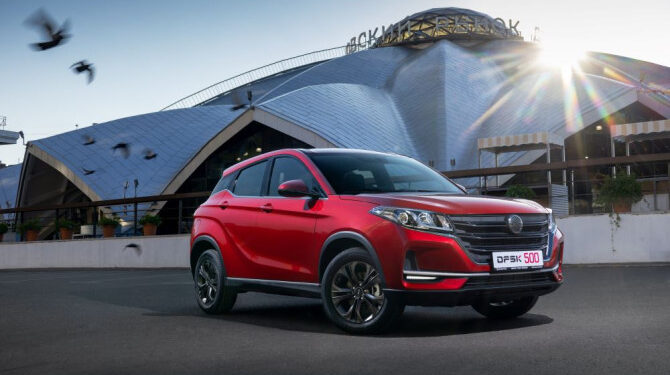 Dongfeng анонсировал продажи кроссовера DFSK 500 в России