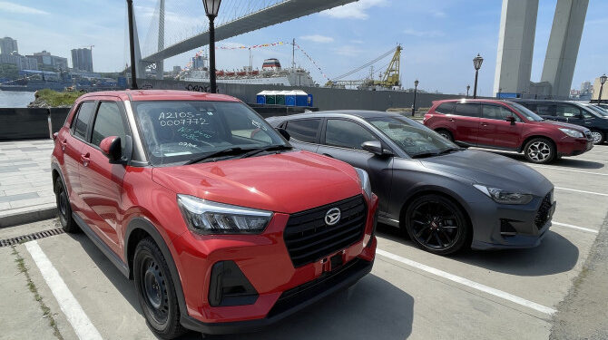 Япония в мае сократила поставки легковых автомобилей в Россию на 22%