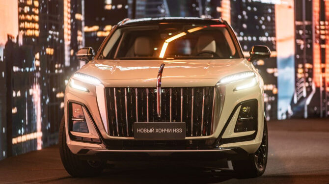 Премиальный кроссовер Hongqi HS3 поступил в продажу в России