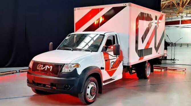 В России появится первый отечественный гибридный автомобиль