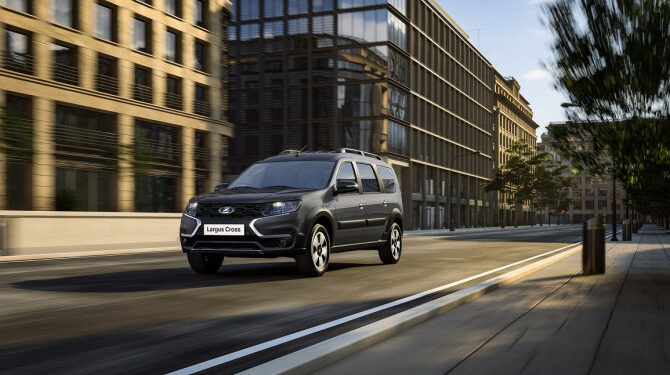 LADA Largus и XCITE X-Cross 7 вошли в перечень автомобилей для госслужащих